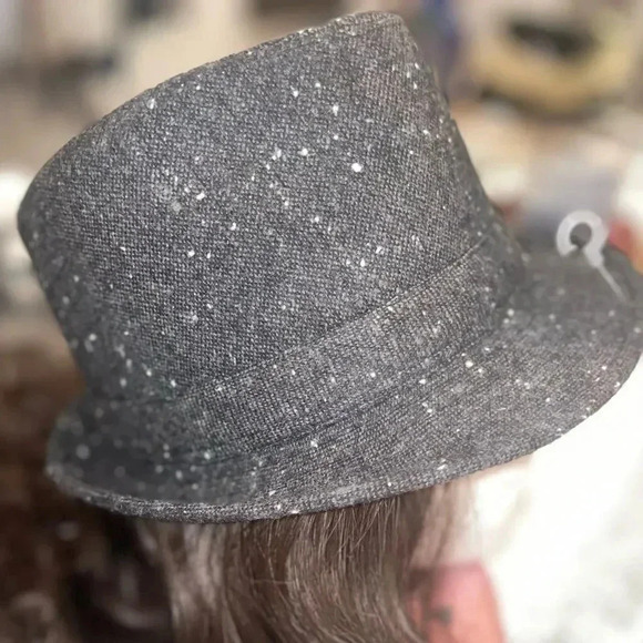 GREY TWEED FEDORA WALKING HAT - Picture 10 of 15